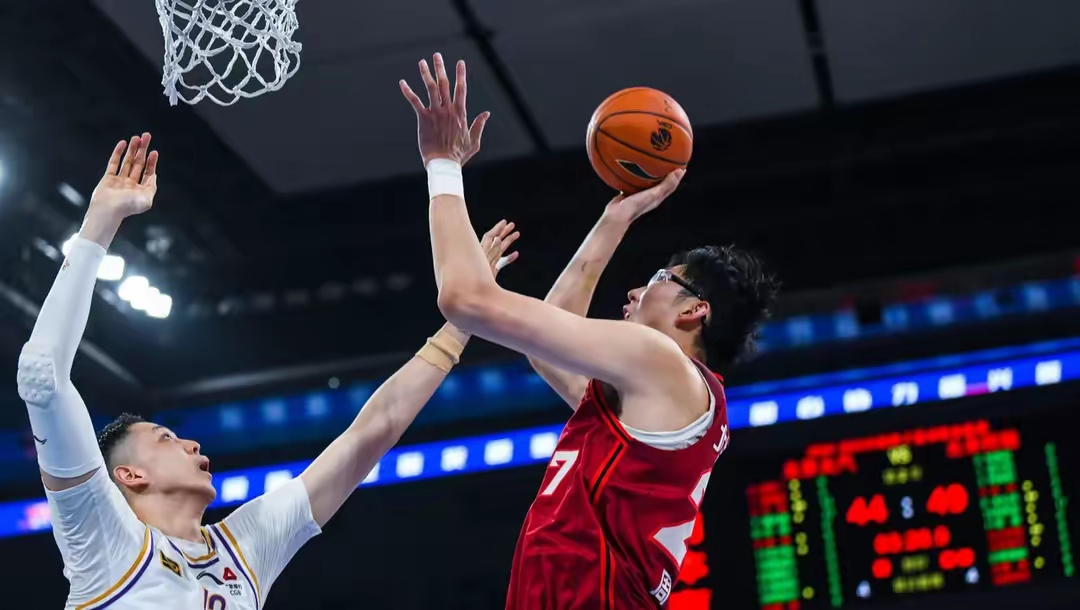 关于今晚体能课后，广州队止住颓势备战欧篮联，震撼外界，年轻球员得到机会的信息