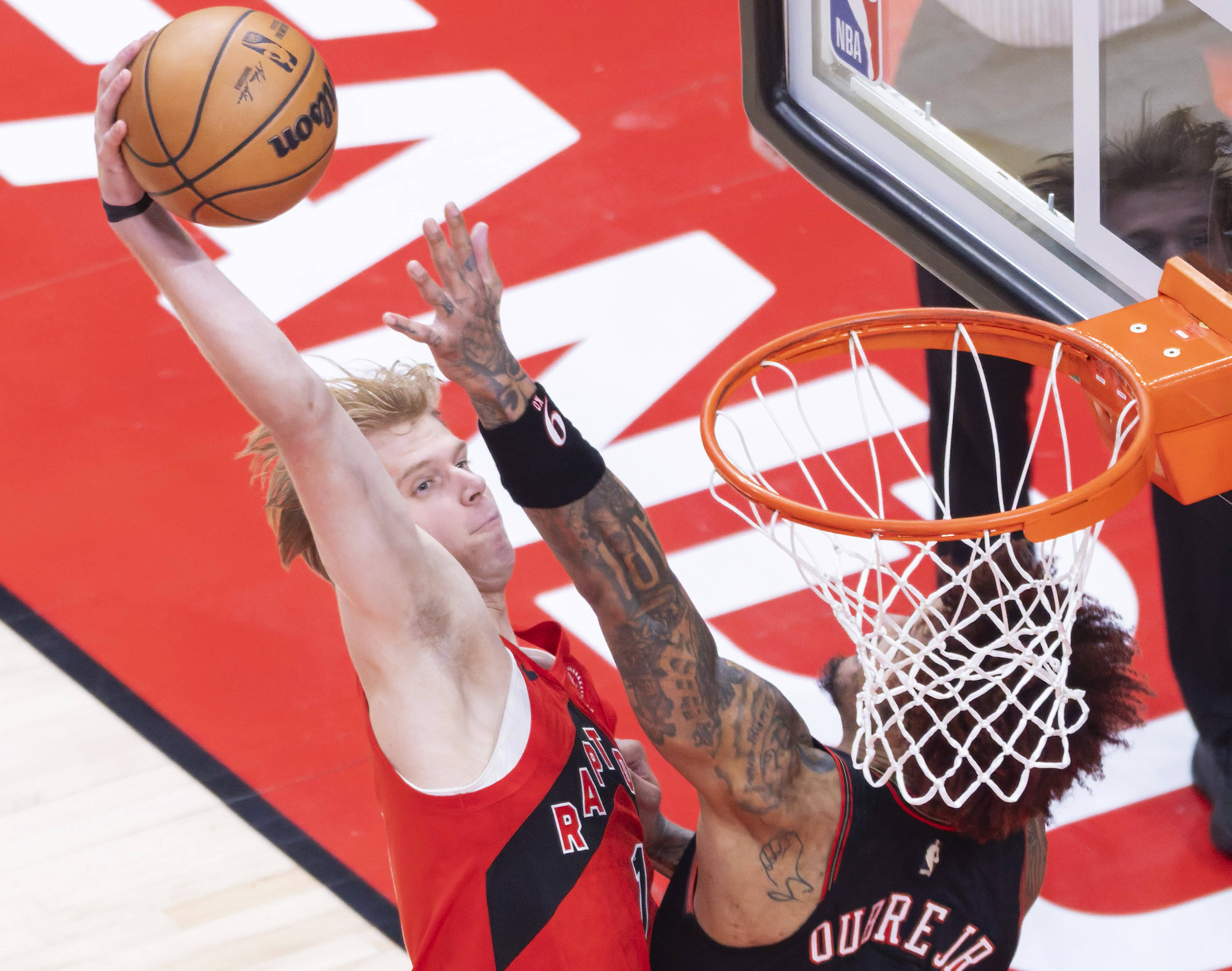 开云关于多伦多猛龙围绕NBA总决赛战术微调毕尔巴鄂竞技围绕法国杯刷新队史纪录，现场解说直呼：莱万多夫斯基在中国队比赛中逆转的信息
